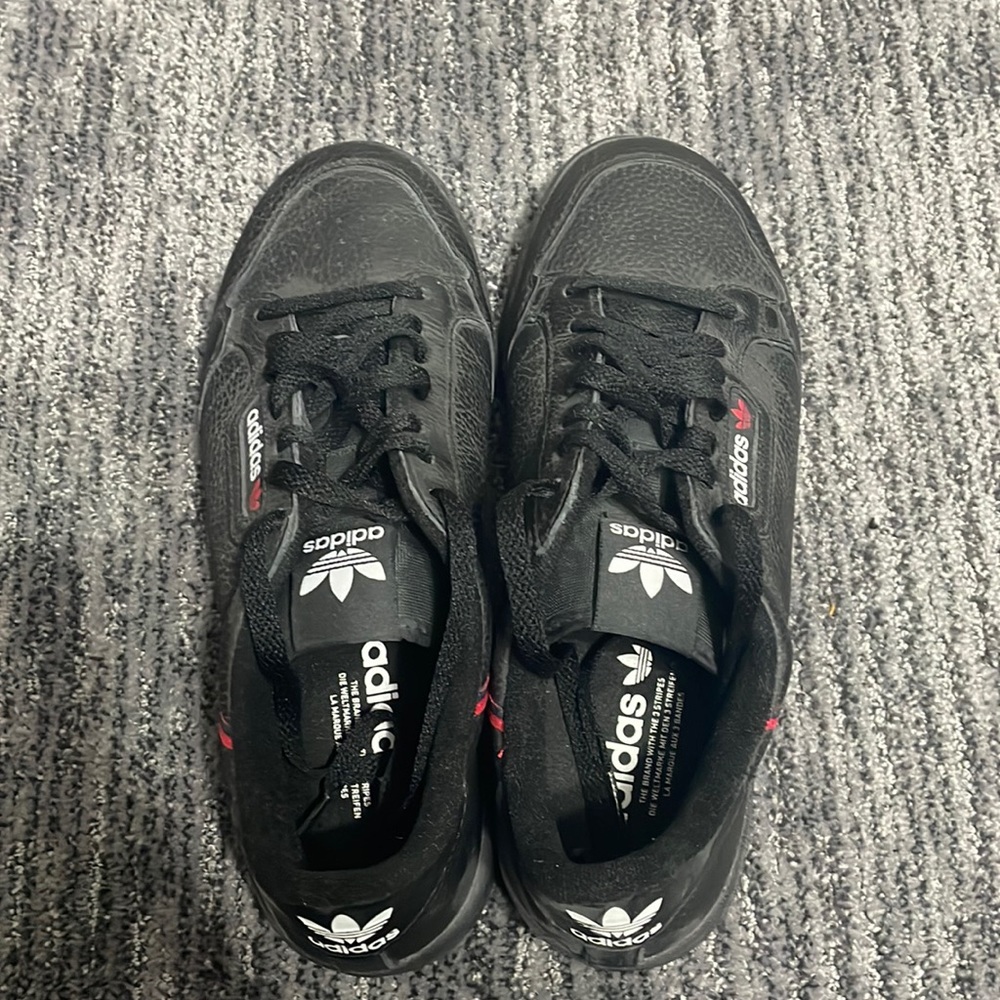 Adidas Continental